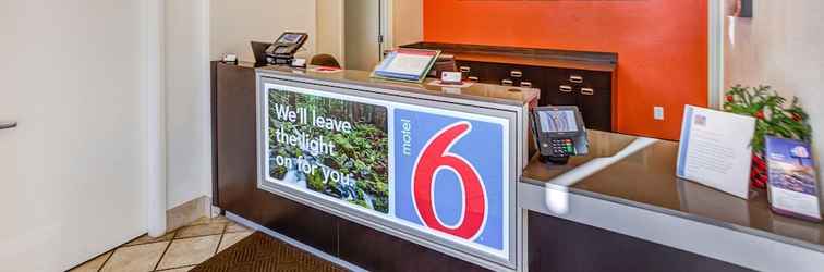 Lobby Motel 6 Portland, OR - Tigard West