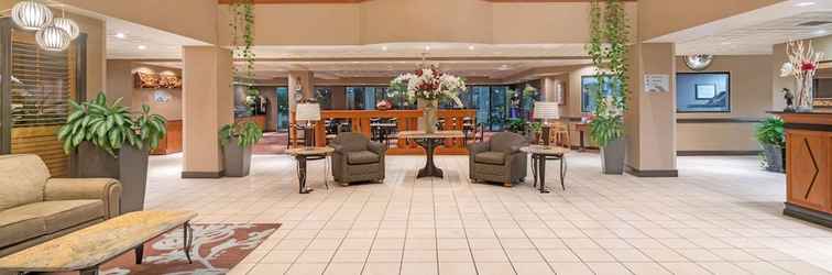 Lobby Wingate by Wyndham Lexington