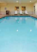 SWIMMING_POOL Holiday Inn Express & Suites Canyonville