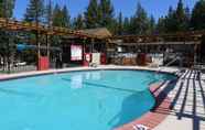 Swimming Pool 7 Bluelake Inn at Tahoe