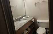 In-room Bathroom 6 Best Western Grande Prairie Hotel & Suites