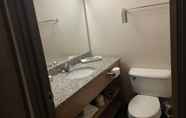 Toilet Kamar 6 Best Western Grande Prairie Hotel & Suites