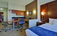 Bedroom 2 Comfort Suites Manassas Battlefield Park