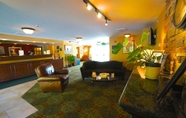 Lobby 6 Maine Evergreen Hotel, Ascend Hotel Collection