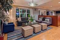 Lobby Best Western Cedar Inn & Suites