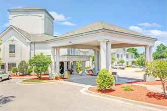 Exterior 4 Days Inn by Wyndham Louisburg