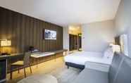 Bedroom 2 AC Hotel by Marriott Birmingham