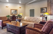 Sảnh chờ 4 Quality Inn & Suites at Coos Bay