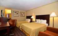 Bedroom 2 Days Inn by Wyndham Pottstown