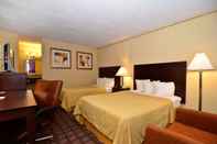 Bedroom Days Inn by Wyndham Pottstown