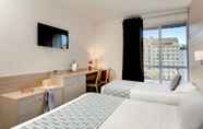 Bedroom 7 Hotel Mediterranee