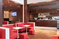 Quầy bar, cafe và phòng lounge Hotel Mediterranee
