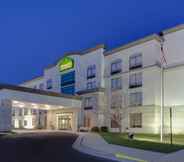 ภายนอกอาคาร 3 Wingate by Wyndham Chantilly / Dulles Airport