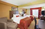 Bedroom 4 Wingate by Wyndham Chantilly / Dulles Airport