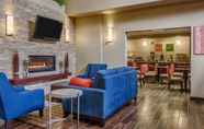 Lobby 5 Comfort Inn & Suites Grafton - Cedarburg