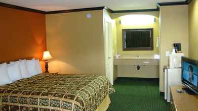 Bedroom 4 Sunset Inn Lake Oroville