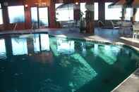 Swimming Pool Lomira Inn and Suites