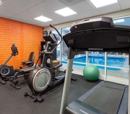 Fitness Center 2 La Quinta Inn & Suites by Wyndham Columbus West - Hilliard