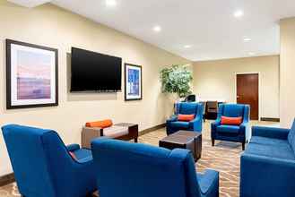 Lobi 4 Comfort Inn & Suites Pine Bluff