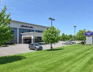 Exterior 2 Hampton Inn Youngstown-North