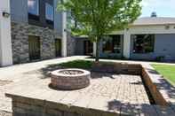 Common Space Hampton Inn Youngstown-North