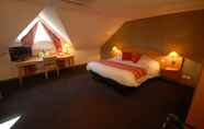 Kamar Tidur 4 Hotel L'Oree de Chartres