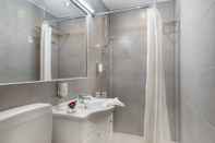 In-room Bathroom Novum Hotel Congress Wien am Hauptbahnhof