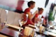 Bar, Kafe dan Lounge The Dolphin SA1 Hotel