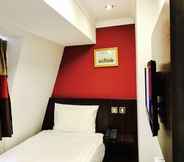 Kamar Tidur 3 Royal Cambridge Hotel