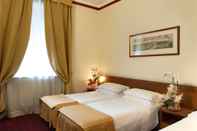 Kamar Tidur Heart Hotel Milano