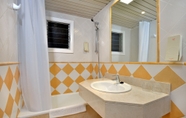 In-room Bathroom 4 Sol Cala D'Or Apartments