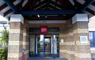 Exterior 6 ibis Cardiff Gate - International Business Park