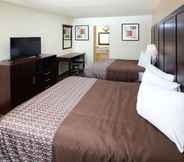 Bedroom 7 Red Lion Inn & Suites Redding