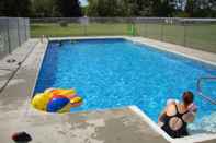 Swimming Pool Annapolis Royal Inn