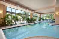 Swimming Pool Embassy Suites by Hilton Raleigh Durham Research Triangle