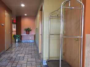 Lobby 4 SureStay Hotel by Best Western Ukiah