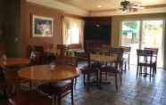 Restoran 7 SureStay Hotel by Best Western Ukiah