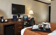 Bedroom 2 Best Western Hotel Universel Drummondville