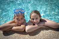 Swimming Pool Best Western Hotel Universel Drummondville