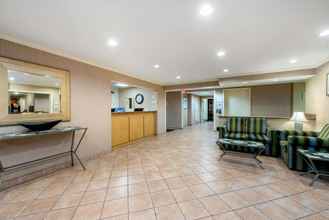 Lobby 4 La Quinta Inn & Suites by Wyndham Mansfield OH