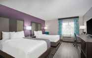 Bedroom 3 La Quinta Inn & Suites by Wyndham Roanoke Salem