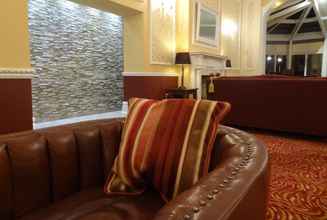 Lobby 4 Muthu Westcliff Hotel (Near London Southend Airport)