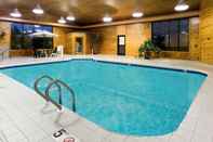 Swimming Pool Super 8 by Wyndham Antigo