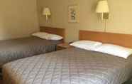 Bedroom 4 Coastal Inn Sackville