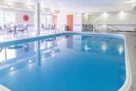 Swimming Pool Fairfield Inn & Suites by Marriott Minneapolis Burnsville