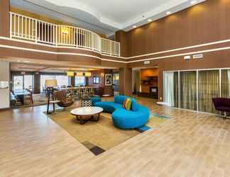 Lobby 2 Fairfield Inn and Suites by Marriott Des Moines West