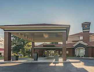 Exterior 2 La Quinta Inn & Suites by Wyndham Oklahoma City Norman