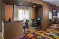 Functional Hall Fairfield Inn & Suites Houston Westchase