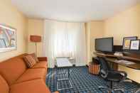 Common Space Fairfield Inn & Suites Houston Westchase