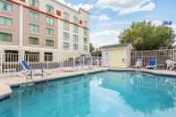 Kolam Renang Quality Inn & Suites North Myrtle Beach